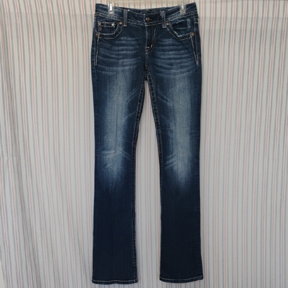 Miss Me💙Medium Wash Blue Boot Cut Low Rise Jeans  28